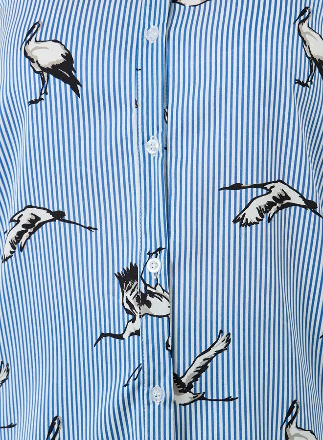 ستايلي قميص أزرق بأكمام طويلة وطبعة طيور